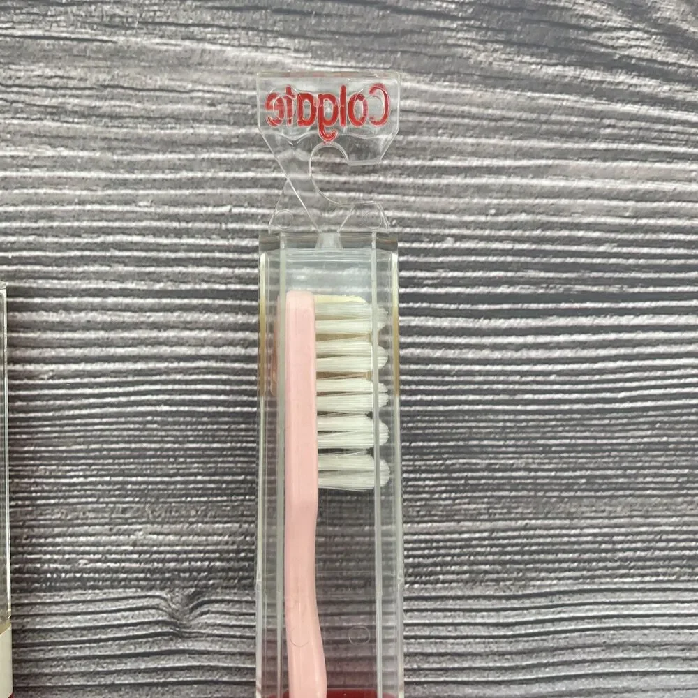 VINTAGE Colgate Medium Toothbrush Set Of 2 in Case *NEW OLD STOCK